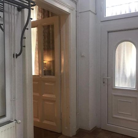 Ac With Free Parking At Acacia St, City Center Budapest Extérieur photo