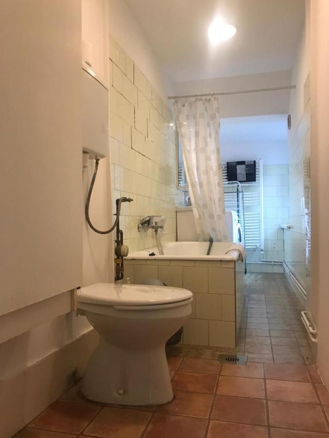 Ac With Free Parking At Acacia St, City Center Budapest Extérieur photo